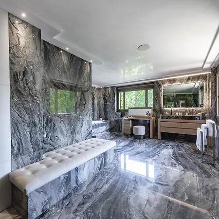Chalet Chic In Apartment Val Thorens