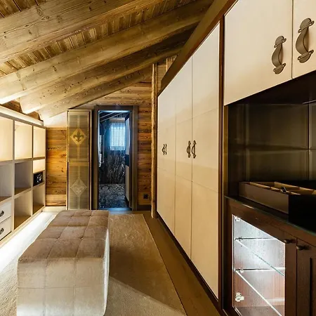 Chalet Chic In Apartment *